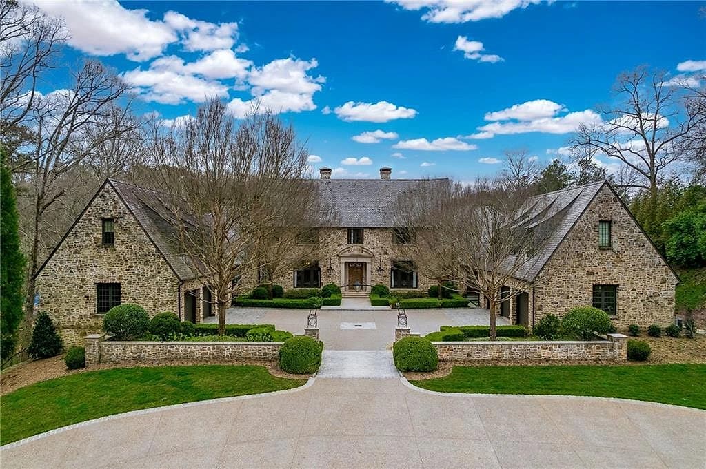 Atlanta luxury home exterior representing appraisal valuation
