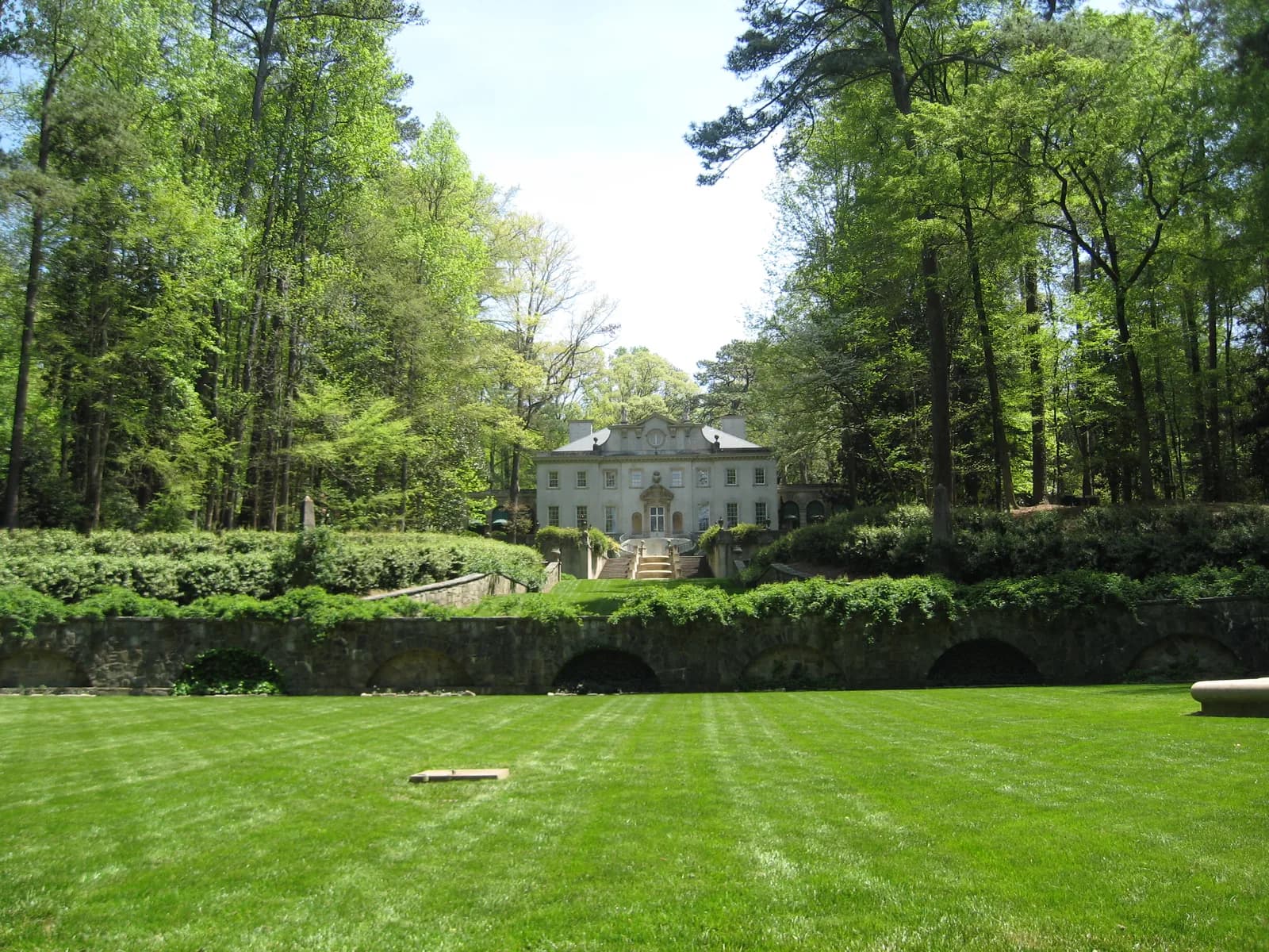Cherokee Town and Country Club: Membership, Cost and Homes