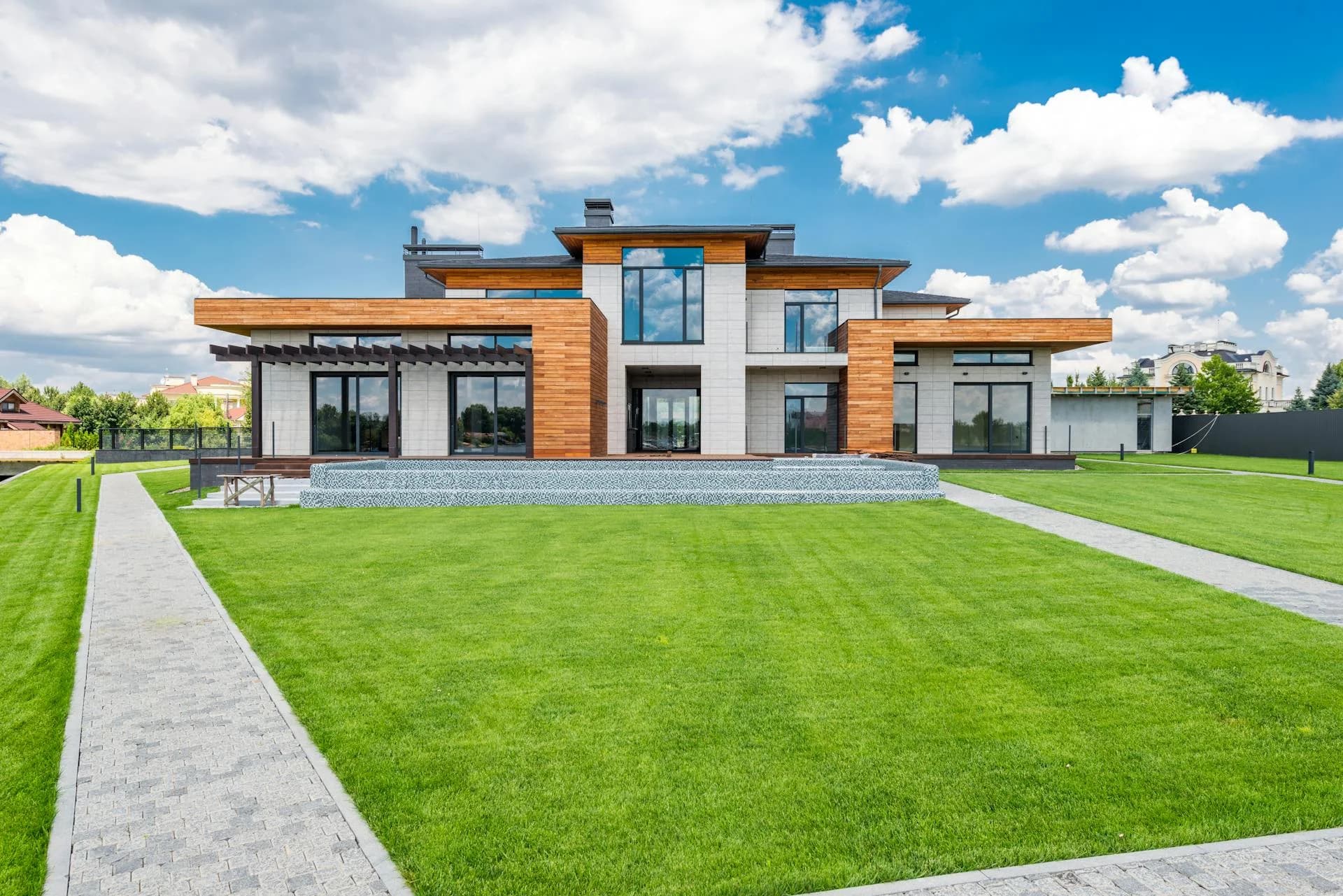 New luxury home construction in Atlanta with modern architecture and premium finishes